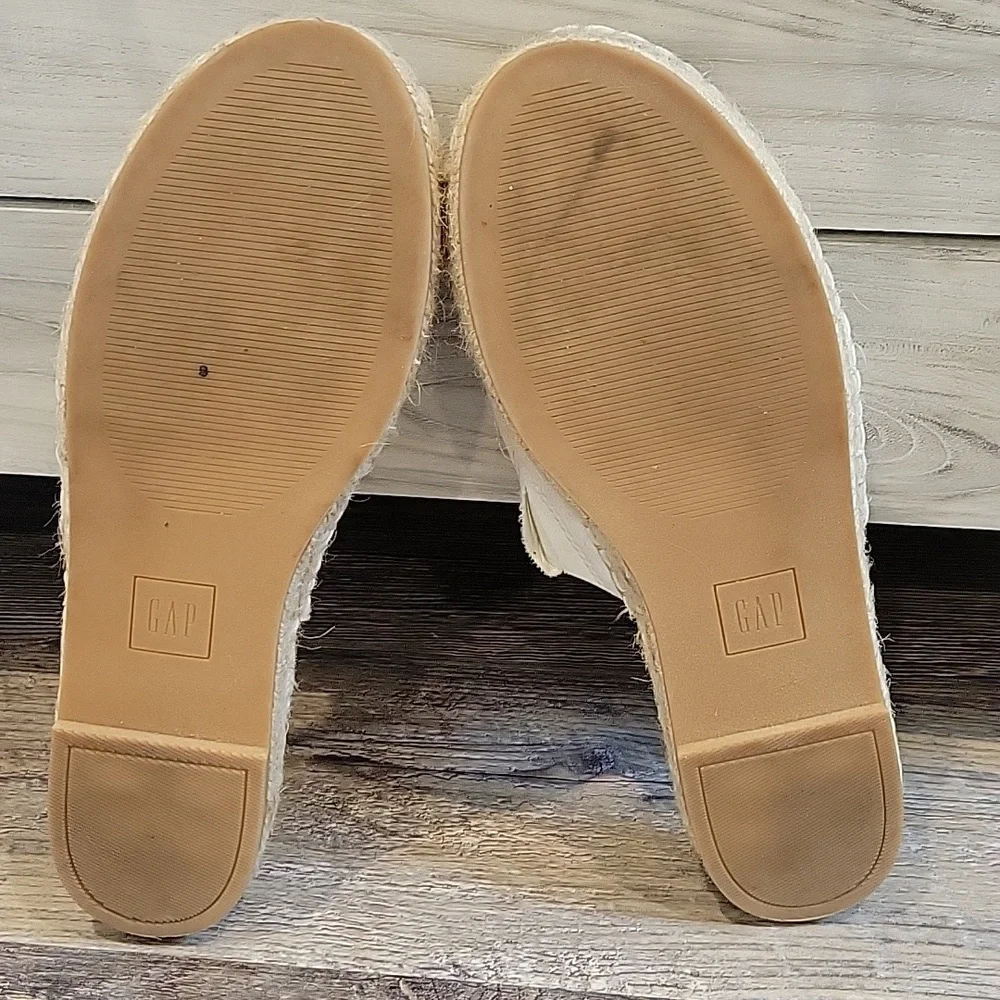 GAP Women's Cream Espadrille Slip-On Shoes